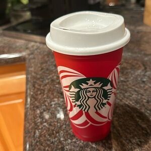 2024 Starbucks holiday red cup